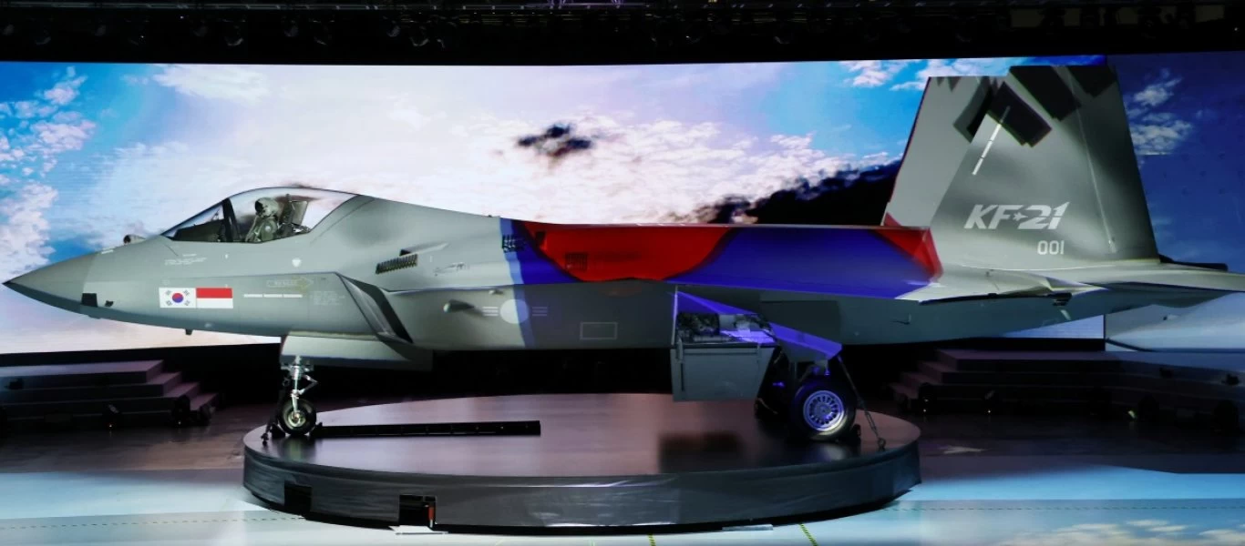 KF-21: Αποκαλυπτήρια για το πρώτο Νοτιοκορεατικό μαχητικό αεροσκάφος (φώτο)